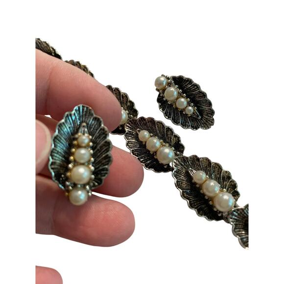 Vintage silver bracelet & clip on earrings set - Picture 7 of 8